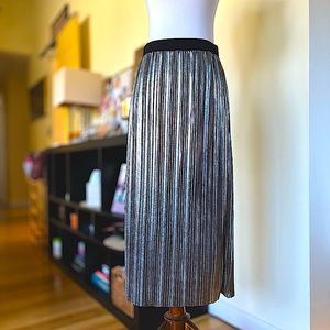 Bar III pleated silver metallic midi skirt